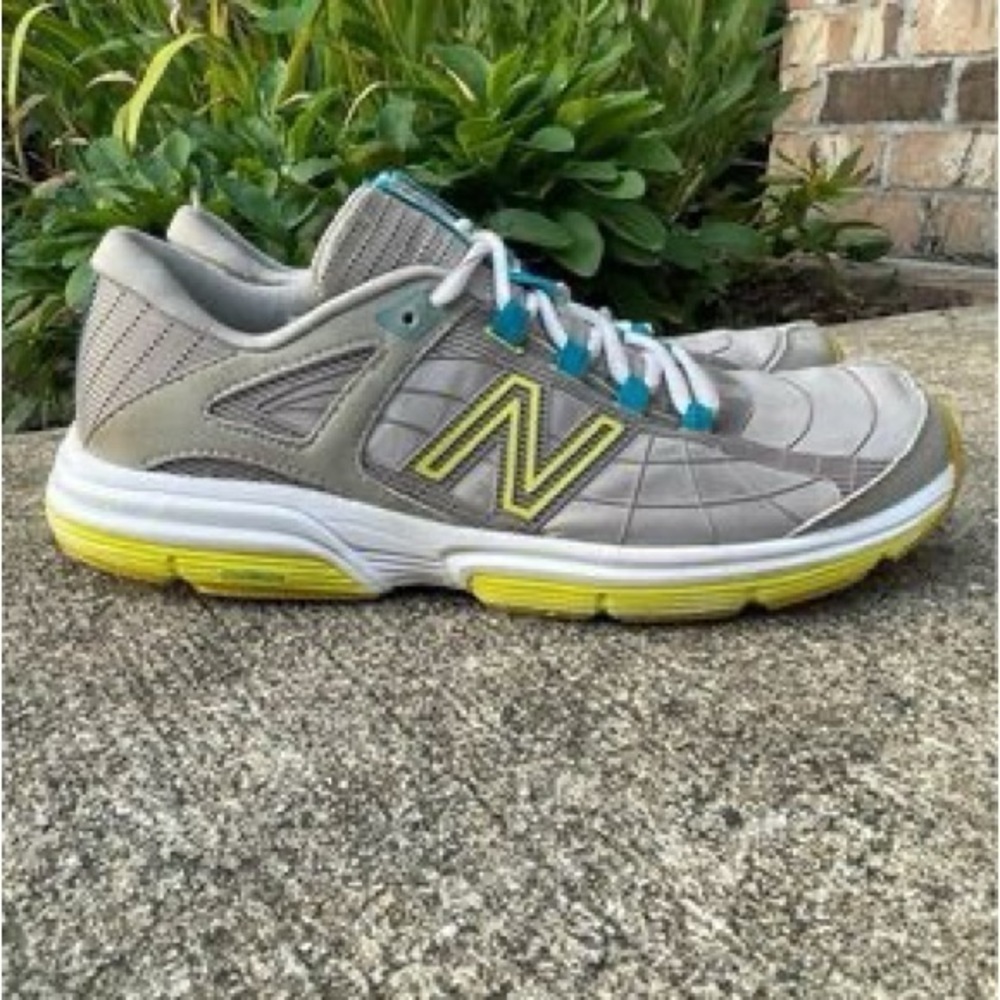 Womens New Balance 813 Size 8